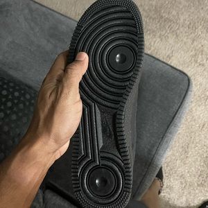 New Air Force Nike 9.5 men black